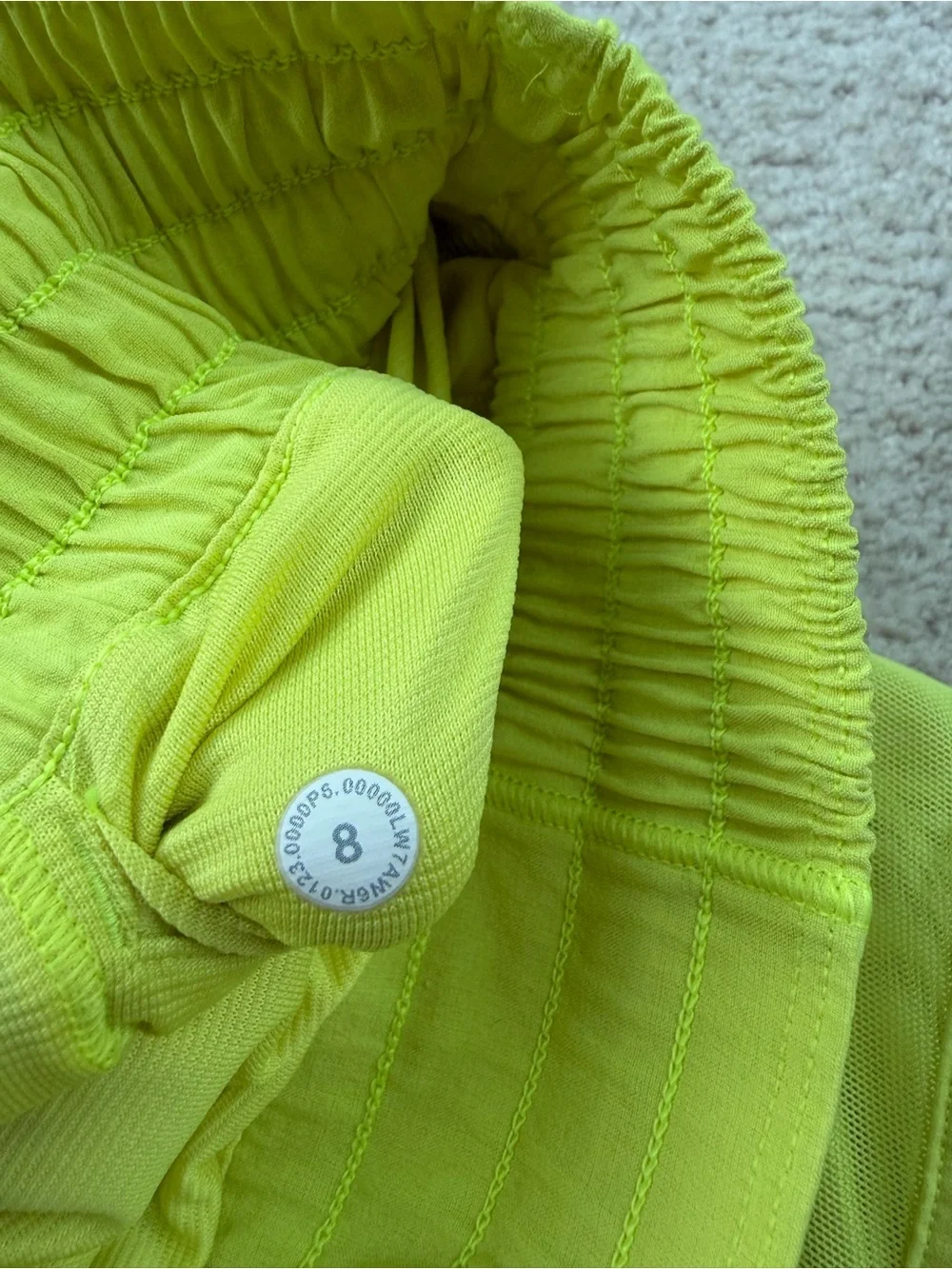 Lululemon Women’s Size 8 Hotty Hot High Rise Short 2.5" Highlight Yellow - Picture 3 of 13